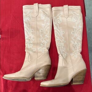 Billini Tan Heeled Boots Western Style